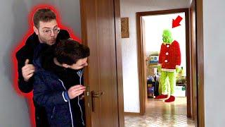 KATZ und MAUS VERSTECK SPIEL in GRINCH seiner WOHNUNG !!! | WASWIR