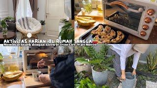 Aktivitas Harian Ibu Rumah Tangga  Membuat Snack dengan Electric Oven Low Watt MECOO 