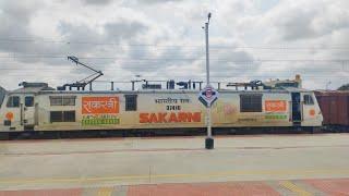 sakarni add WAP-7 arrives Hindupur  with karnataka express