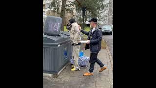 A tender-hearted chef offers a pizza to a homeless man