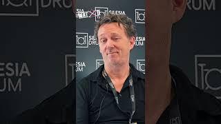 René Creemers greets the viewers of the drummers' portal Beatit.TV
