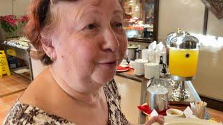 MOM IS SHOCKED BY UNLIMITED BREAKFAST AT A HOTEL IN THE PHILIPPINES!