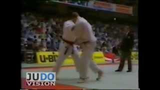 JUDO 1983 European Championships: Angelo Parisi (FRA) - Robert van de Walle (BEL)