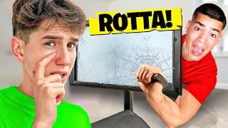 Spengo il PC agli Youtuber Mentre Registrano in Villa The Booyz!