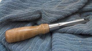 A Closer look at the Blue Spruce Sloyd Knife and Butt Chisel