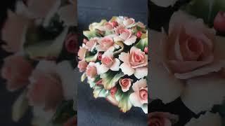 #Capodimonte Floral Centrepiece Roses Unique Gifts Etsy #Kumimuttupaintings #kitchendecor Artobjects