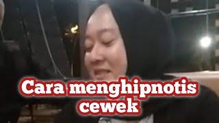 GENDAM - Cewek cantik kena hipnotis