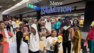 BODYBUILDER SHIRTLESS IN DELHI METRO         || PUBLIC REACTION