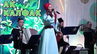 A girl with an amazing voice sings a legendary Tatar song