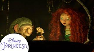 Mérida Conoce a Una Bruja ‍️ | Valiente | Disney Princesa