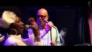 INCOGNITO "Lowdown (feat. Mario Biondi)"