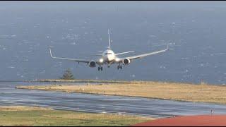 RYANAIR B737 Landing with Strong Crosswind at S.Miguel Azores, LPPD!