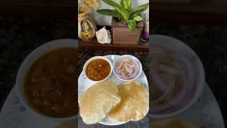 Sunday Calls For Favourite Chole Bhature! @kinley #shorts #youtubeshorts #food #cholebhaturae