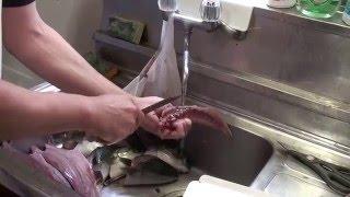 05 preparing fish bone