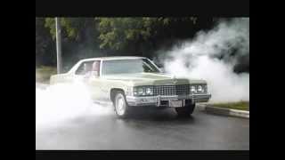 Cadillac Deville 1974 in Russia burnout