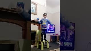 Hannan singing song