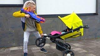 NERF vs BABY. Ребёнок-НЁРФЕР.Нашли в ЛЕСУ...