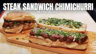 STEAK SANDWICH CHIMICHURRI | Un sandwich copieux et facile rempli de fraîcheur et du fromage fondu!