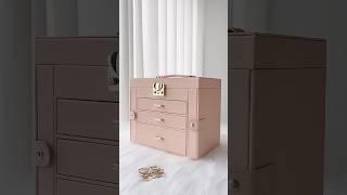 This Jewelry Box Is PERFECT For Organizing Accessories