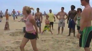 Beach wrestling TUFF, 2009., Laura Vs Shelby