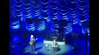 HEART kick off "Royal Flush" tour in Las Vegas - video posted + set list