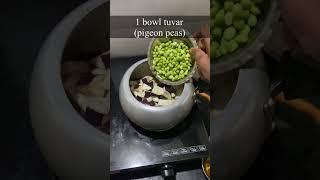 baingan aloo ki mazedar sabzi | Gujarati Pigeon Peas Recipe | Tuvar Ki Sabji