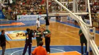 Jogo das Estrelas 2011 - Tiago Leifert , Hélio Rubens e Tande