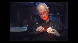HOW LIGHT EMITTING DIODE (LED) WORKS. WAVELENGTH