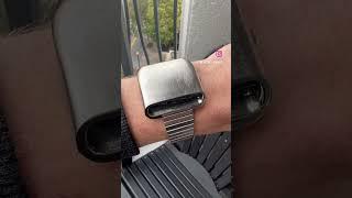 Will never get over the Amida Digitrend and how unique the case is