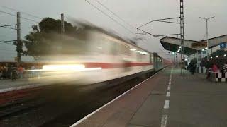 Dangerous Howrah - New Delhi Rajdhani Express Devastated Dankuni at Full Speed