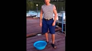 ice bucket challenge в Павлодаре Водолаз МЧС ответил на вызов "Версии"