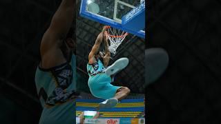 Slow rhythm, powerful dunks.In the spotlight — Galin Smith.  #Basketball #dunk