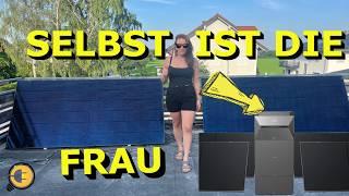 Anker SOLIX Solarbank 2 E1600 Pro Balkonkraftwerk. Frau montiert Solar System. Wie einfach ist es?