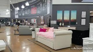 Un tour au Value city furniture