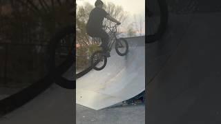 5 easy beginner bmx tricks #bmx  #foryou #advice #flatlandbmx #bunnyhop #grind  #fakie #manual  #tap