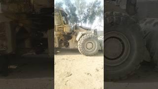 Have machine caterpillar well Lodar 966D accident and driver save