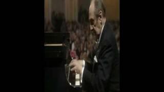 RACHMANINOV - Concerto n°3 par Horowitz (mvt 3)  PART-1