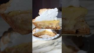 Caramelized Banana Pudding Pie at Grandbaby-Cakes.com #pie #bananapudding #recipe