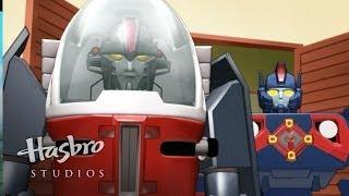 Transformers: Cybertron - Alien Robots in the House | Transformers Official