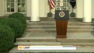 Mouse crashes Obamas 'fat cat' speech