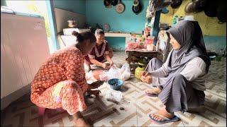 MAK E AREP MASAK MEWAH PAL PIYE KOWE MESTI NJALOK EH MASAKAN E MAK E DIJAMIN MENGERIKAN IKI JANGANKU