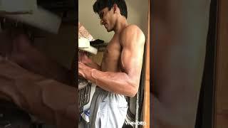 Get Bigger Biceps Using Lighter Weight  (Bicep Dumbbell Workout)