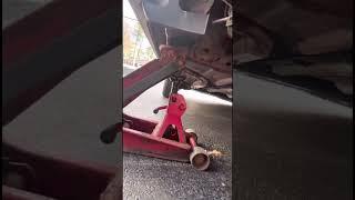 My mobile mechanic explains the use of the jack stand under the jack #carmaintenance