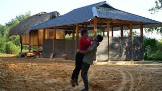 Digging up landslides to keep her family's house safe, Linh harvested grapefruit.