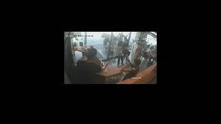 閲覧注意#衝撃映像#監視カメラは見た#彼女達は大丈夫なのか# 暴走#車#shorts#「バズった瞬間集」#おすすめ動画 #viral #funnyfails ＃秒で笑える#泥酔倶楽部