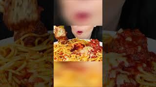 CHEESY SPAGHETTI & MEATBALLS  #shorts  #asmreating #mukbang #먹방 #asmr #spaghettiandmeatballs