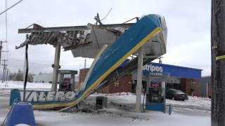 Strong Winds Damage Stripes Valero  Gas Station