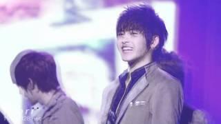 Hoya's smile @ Idol Big 5 Concert 111110.mp4