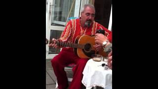 Gitarist Neco Baba - Istanbulu Seyrediyorum