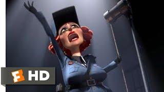 Madagascar 3: Europe's Most Wanted - Debois Sings | Fandango Family